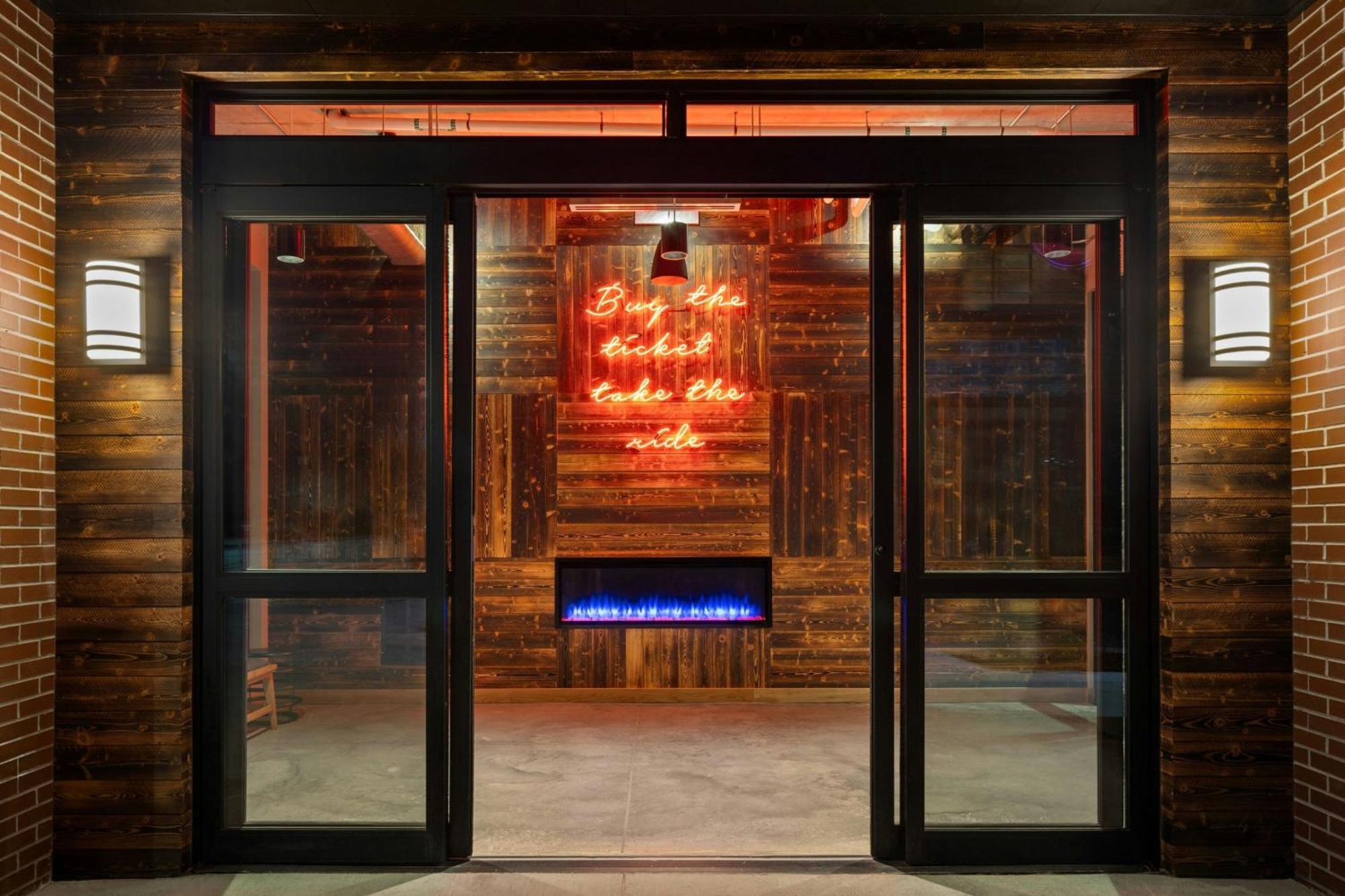 Moxy Omaha Downtown Hotell Eksteriør bilde